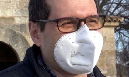 El nuevo invento español: mascarillas sin goma.