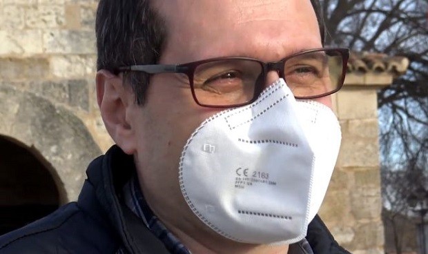 El nuevo invento español: mascarillas sin goma.