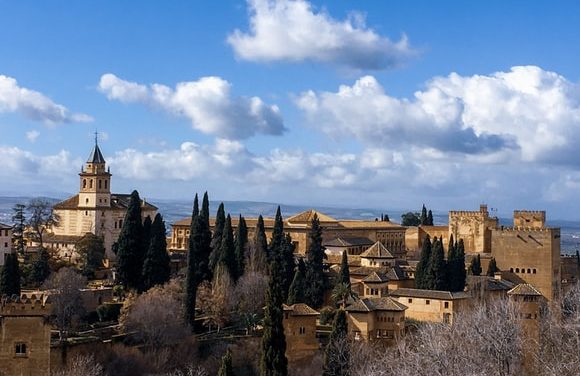 Lugares que puedes visitar en Granada estas Navidades